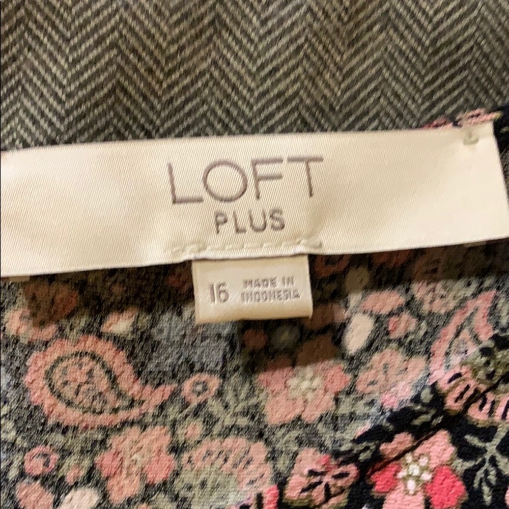 Loft midi dress never worn